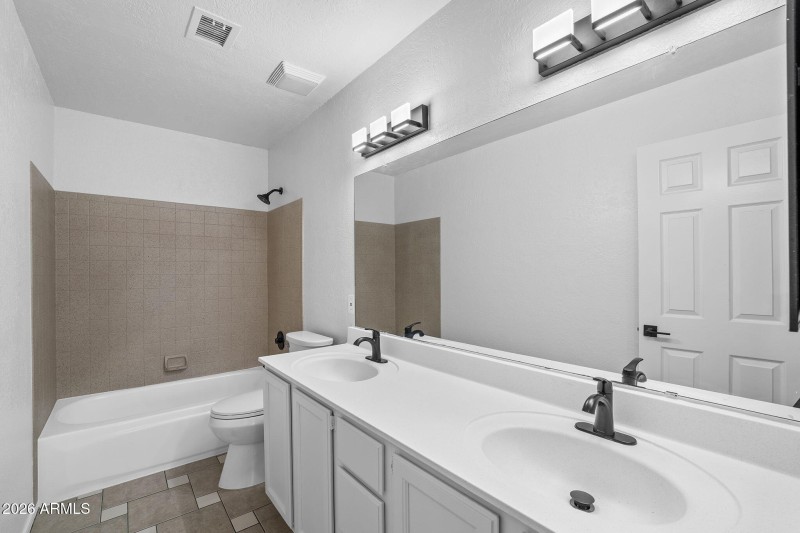 021__1405 N Jamaica Way