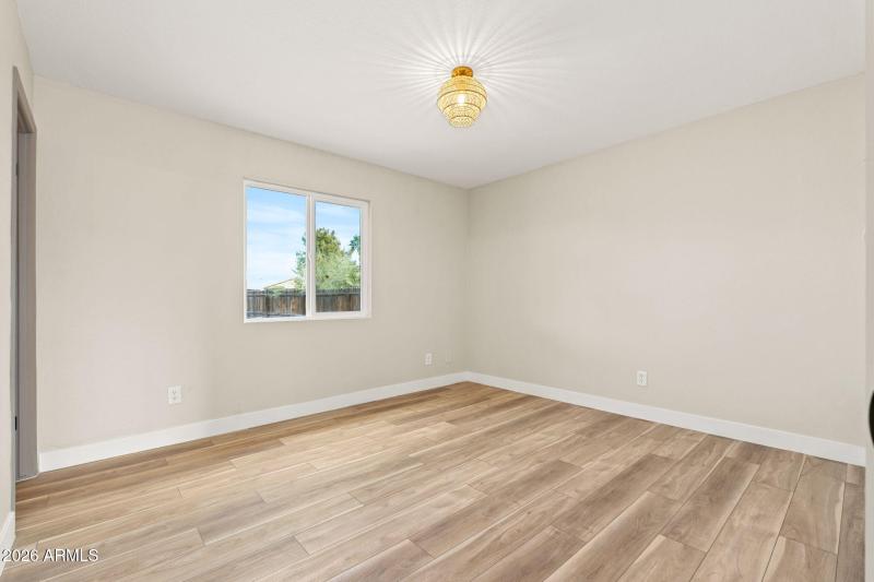 3556 E Helena Dr - 12