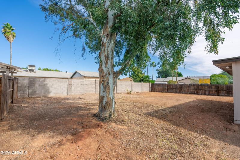 3556 E Helena Dr - 24