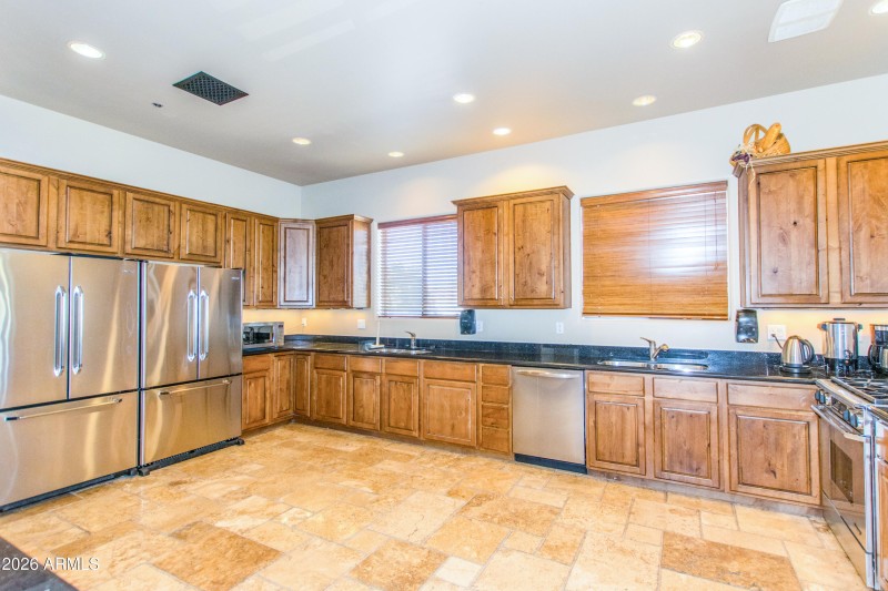 27 Community Kitchen