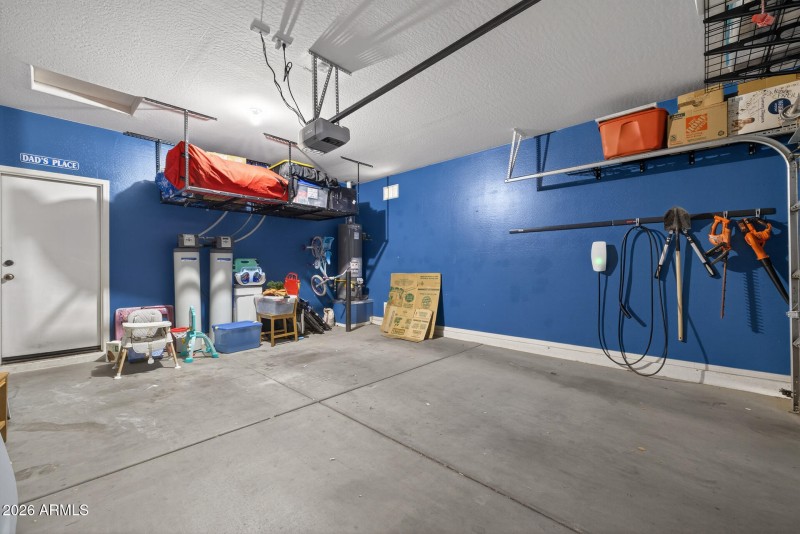 30)GARAGE
