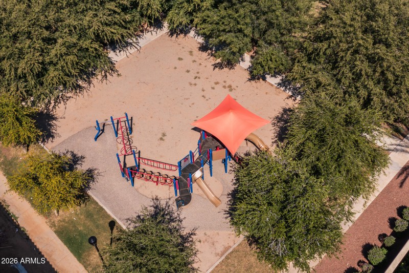 E. Hampton Ln & S Maple Drive-5