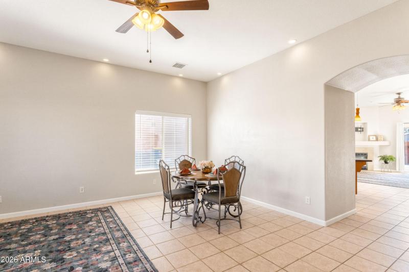 Liv/Dining Room
