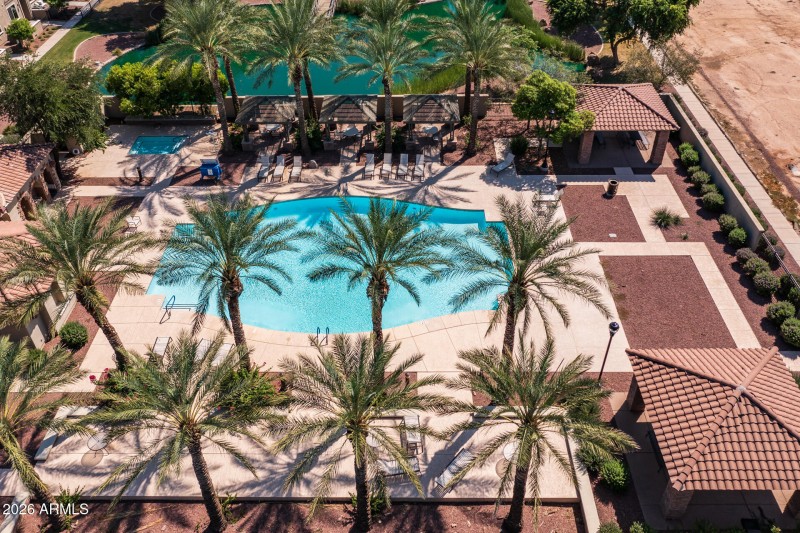 E. Hampton Ln & S Maple Drive-6