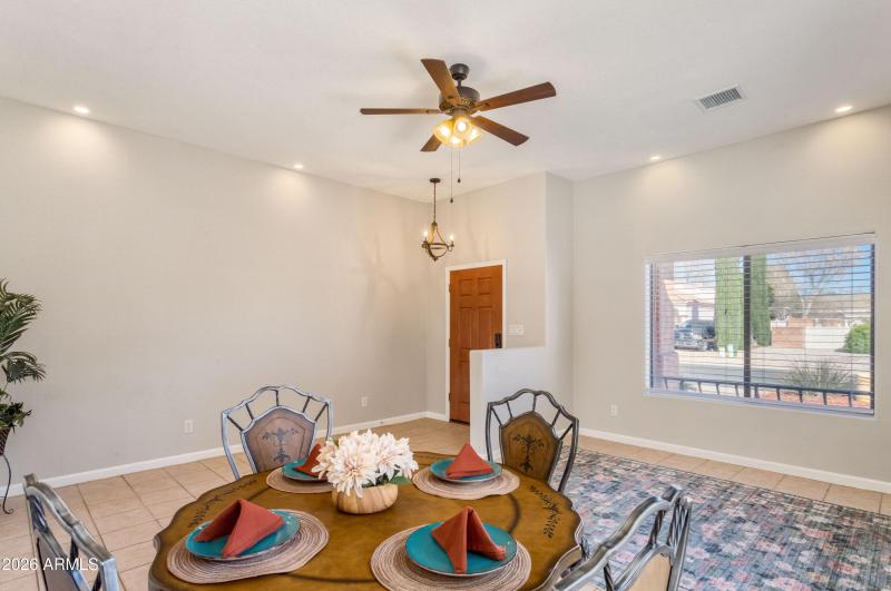 Liv/Dining Room