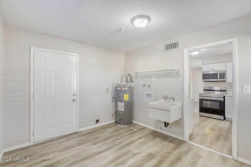 864 N 62nd St - Web Quality - 024 - 24 L