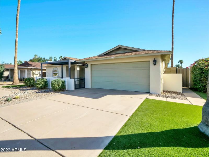 61-2401 S Saratoga-61