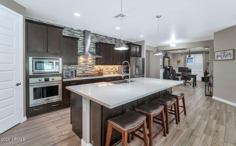 17012 W Sand Hills Rd-large-010-023-1701