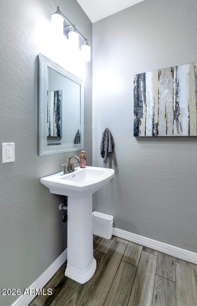 17012 W Sand Hills Rd-large-028-016-1701