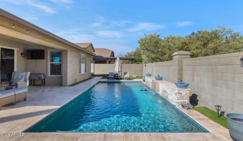 17012 W Sand Hills Rd-large-033-020-1701