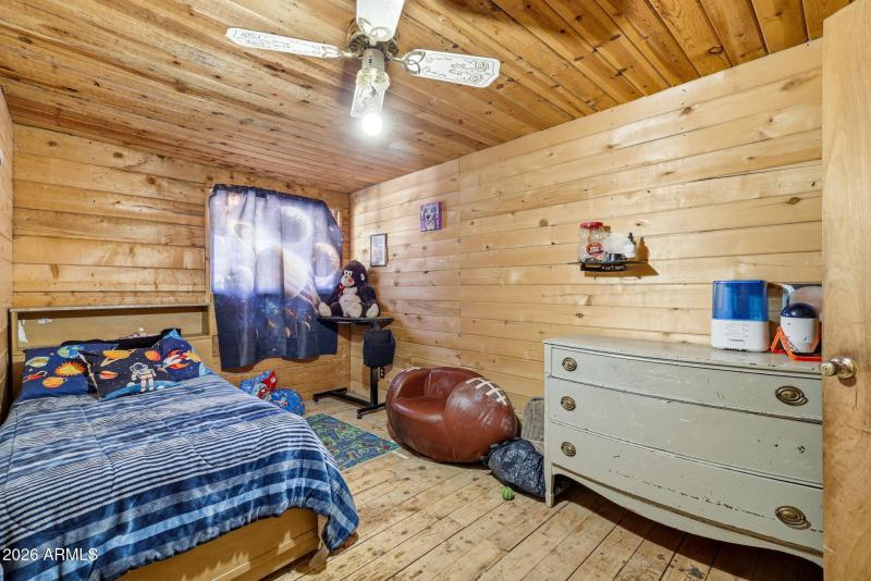 1ST BEDROOM