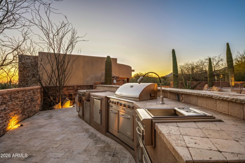 058_Grilling Grandeur