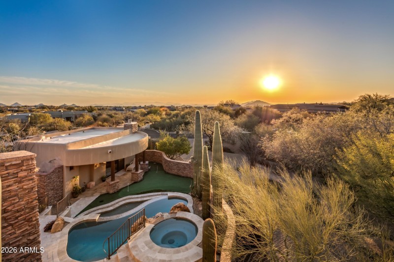 064_Panoramic Valley Views