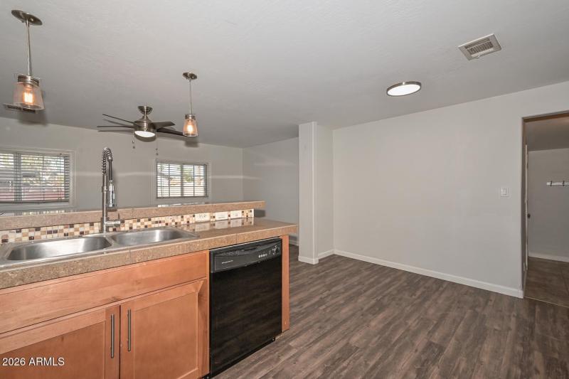 Kitchen-Breakfast Room