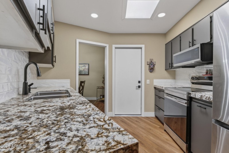 31_14044_N_Palm_Ridge31_mls