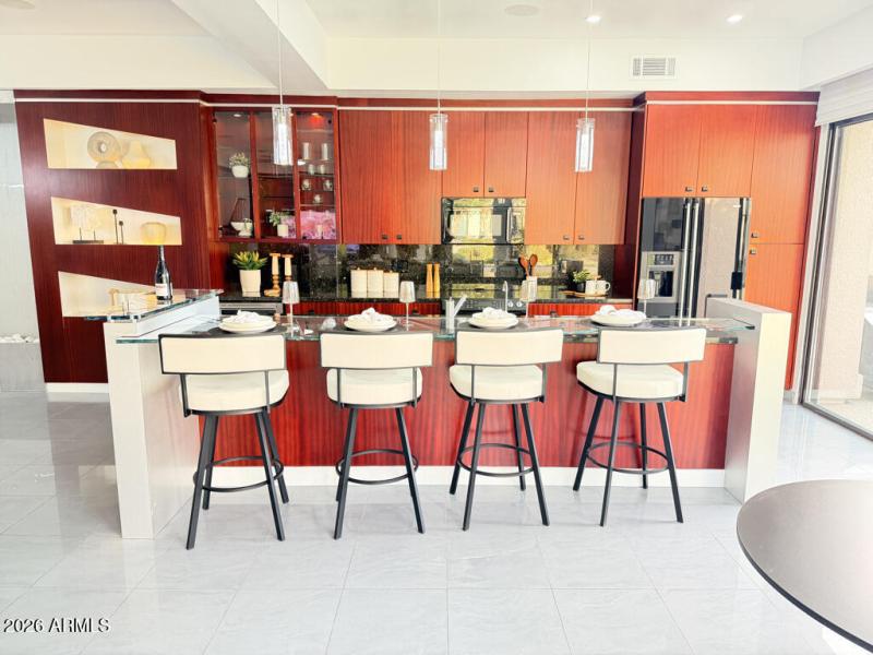 C6352C41-ECDB-4C89-B51A-0CFF6C899C3A_1_1