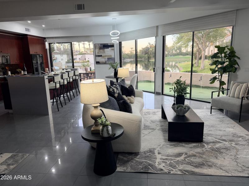 F7ABC7C3-A767-4941-BEFF-628989640A23