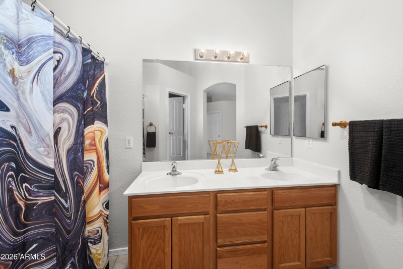 4957-S-Louie-Lamour-29