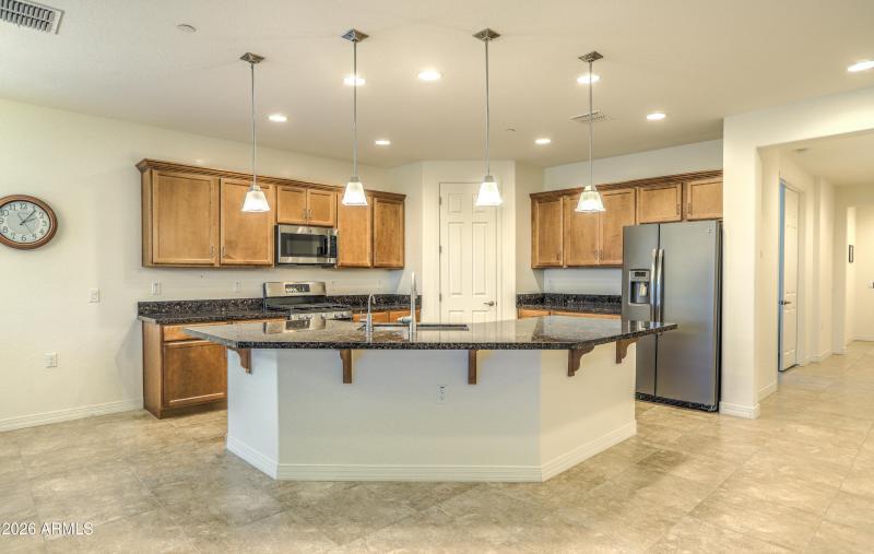 Kitchen with large island