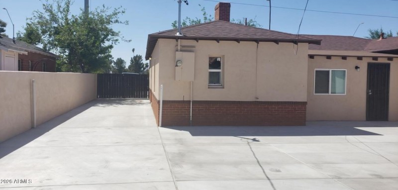 Drive through to the casita