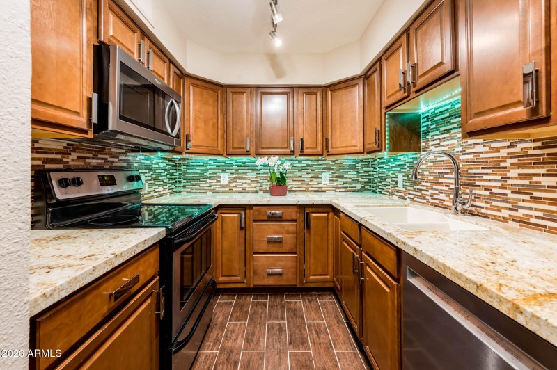 LED Under Cabinet Lighting