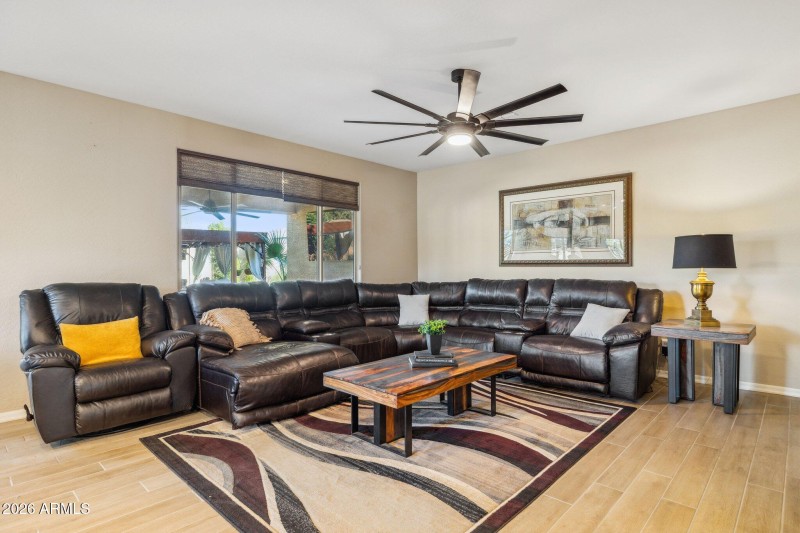 5-web-or-mls-17388-w-bent-tree-dr