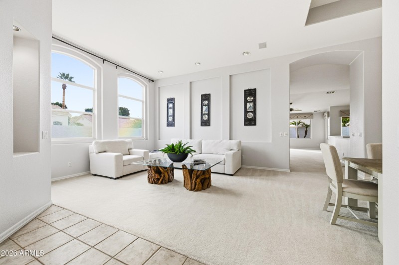 1695 E Monterey St-5