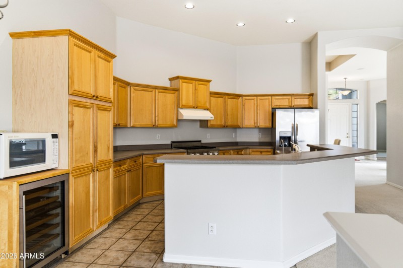 1695 E Monterey St-16