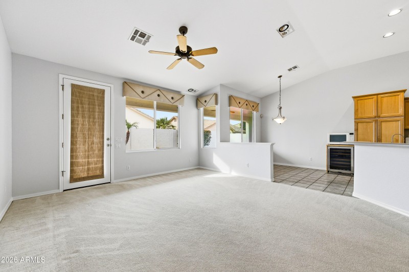 1695 E Monterey St-22