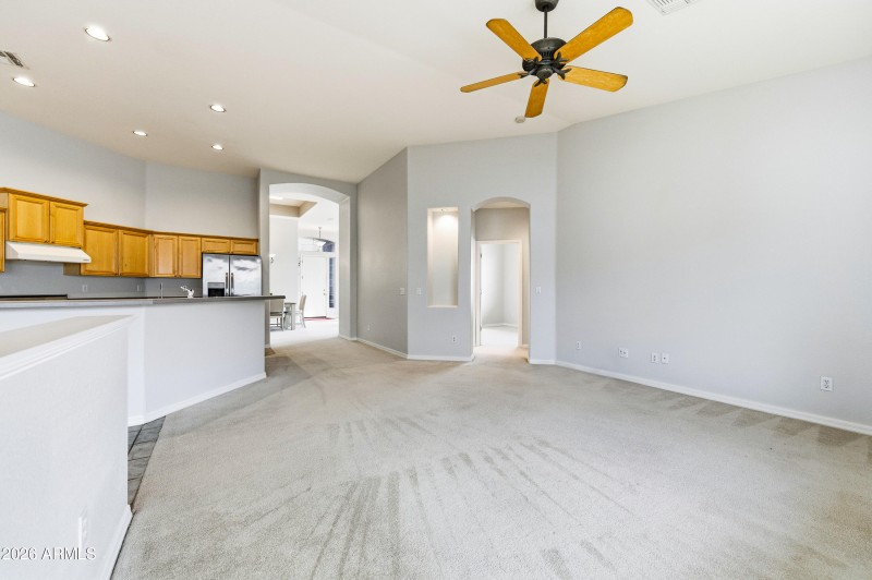 1695 E Monterey St-23