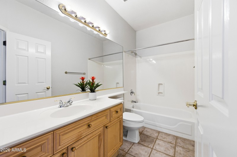 1695 E Monterey St-26