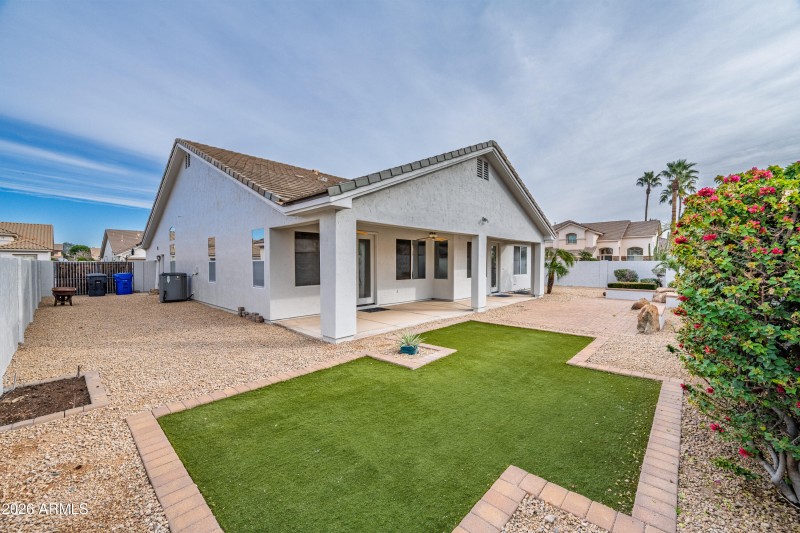 1695 E Monterey St-39