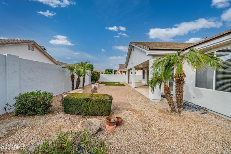 1695 E Monterey St-43