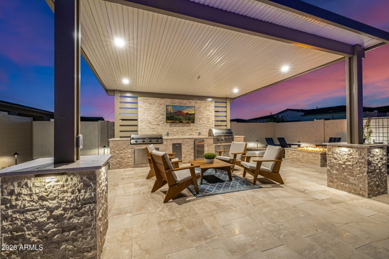 Outdoor Kitchen
