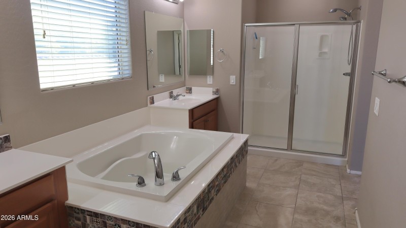 Soaking Tub & Walk-In Shower