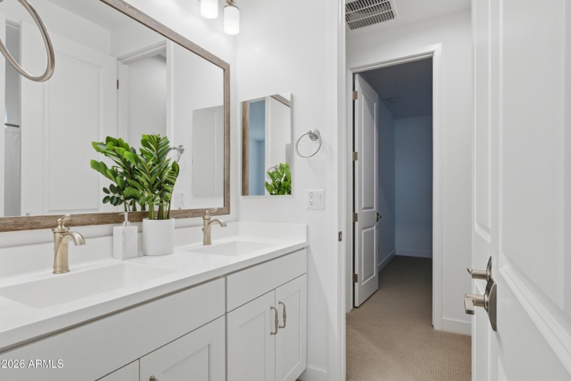 29_21629 n 59th st--phoenix, az 85054-29