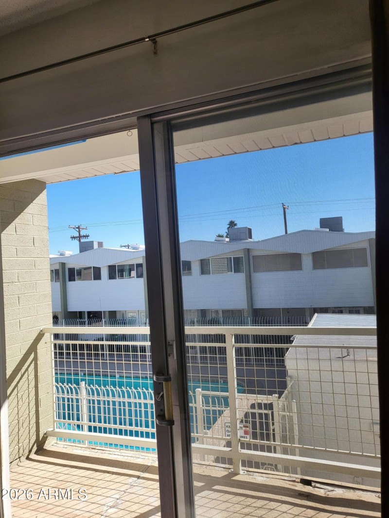 COVERED BALCONY