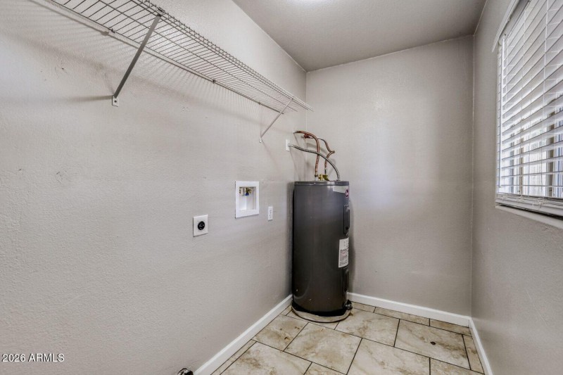 6132 N 35th Dr - Web Quality - 024 - 24