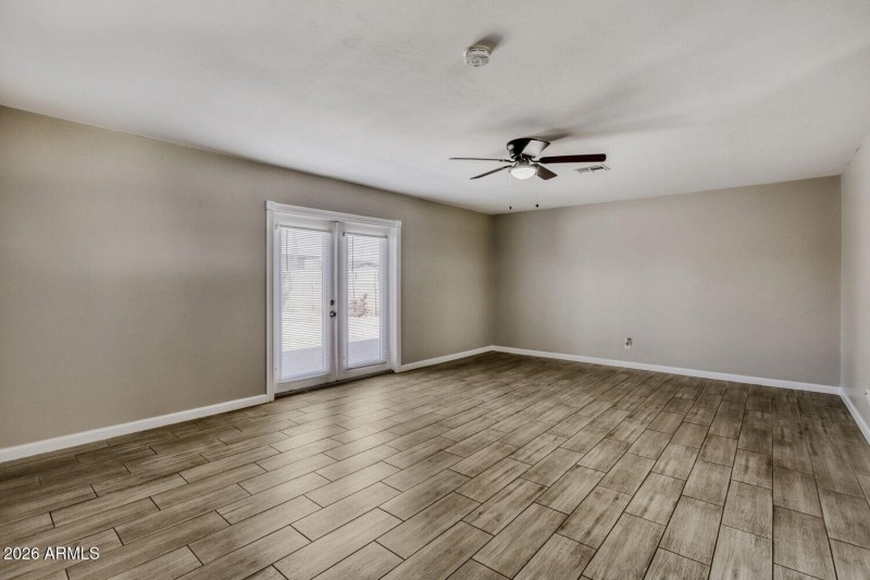 2952 N 53rd Dr - Web Quality - 007 - 07