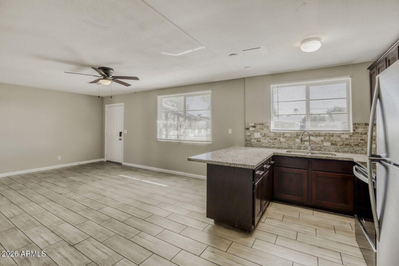 2952 N 53rd Dr - Web Quality - 012 - 12