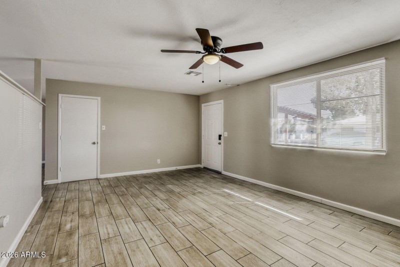 2952 N 53rd Dr - Web Quality - 015 - 15