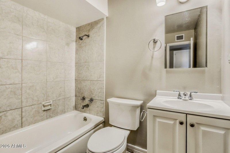 2952 N 53rd Dr - Web Quality - 020 - 20