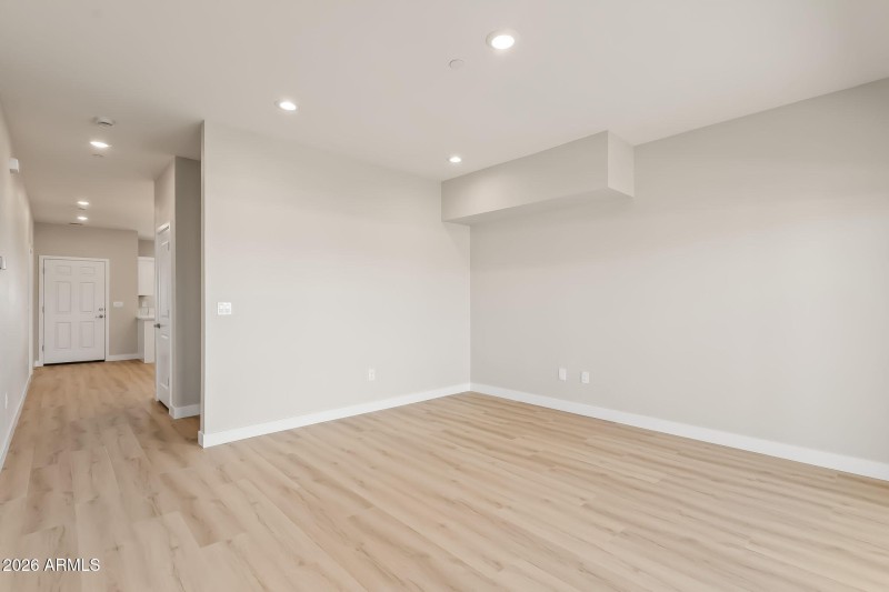 26-web-or-mls-JON00192