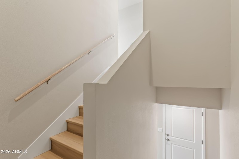 40-web-or-mls-JON00240