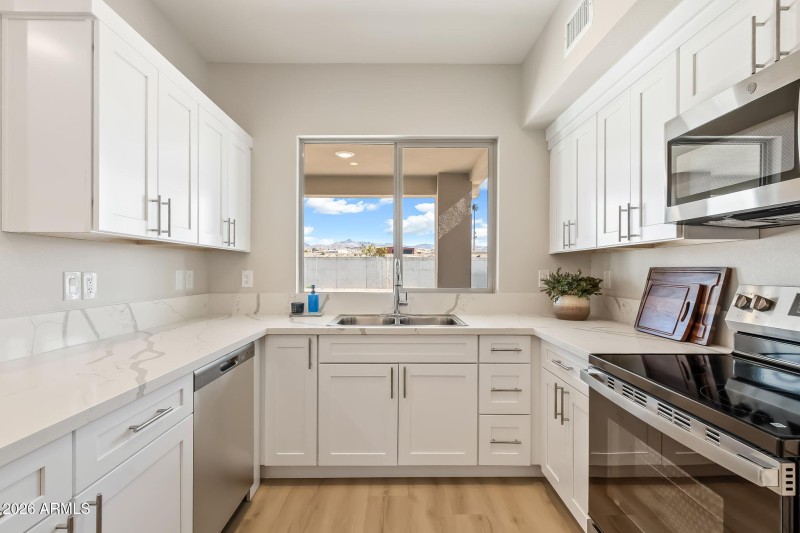 16-web-or-mls-JON00162