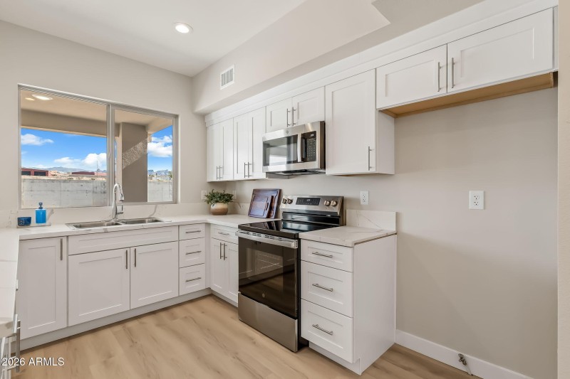 17-web-or-mls-JON00165