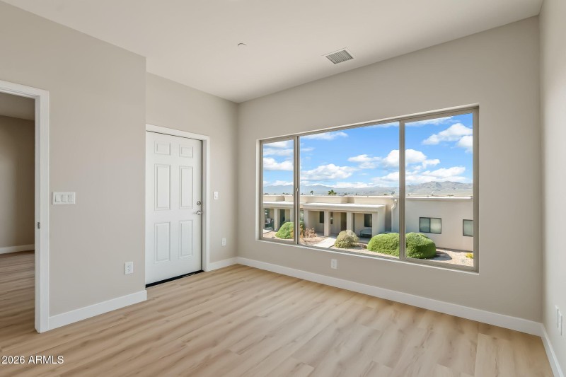 29-web-or-mls-JON00204