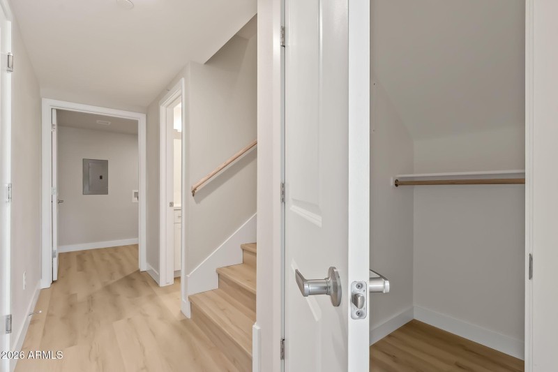 43-web-or-mls-JON00249