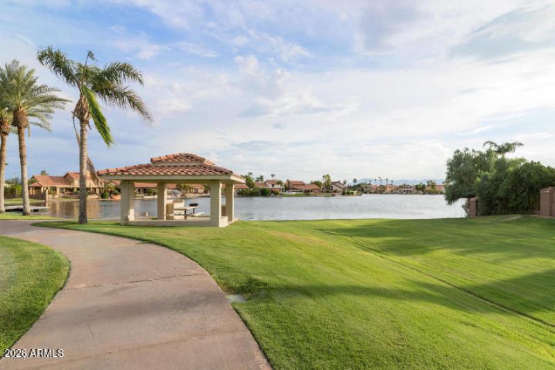 Lakewood HOA Greenbelt, Ramda & Lake