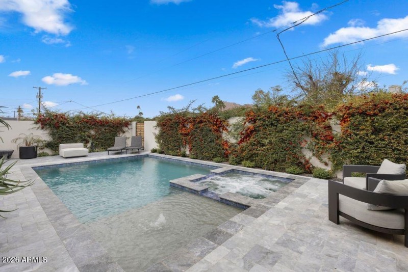 Heated Pool & Spa